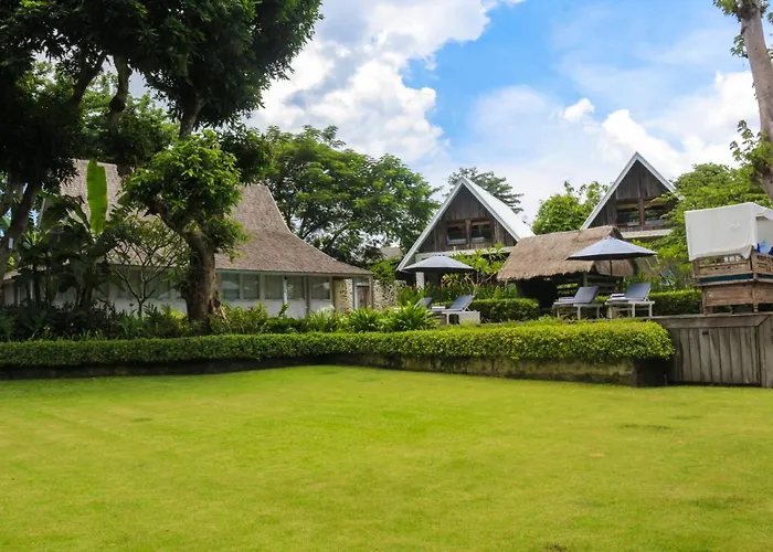 Chanteak Bali - White House 2 Bed & Breakfast