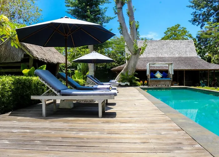 Chanteak Bali - White House 2 Bed & Breakfast Jimbaran