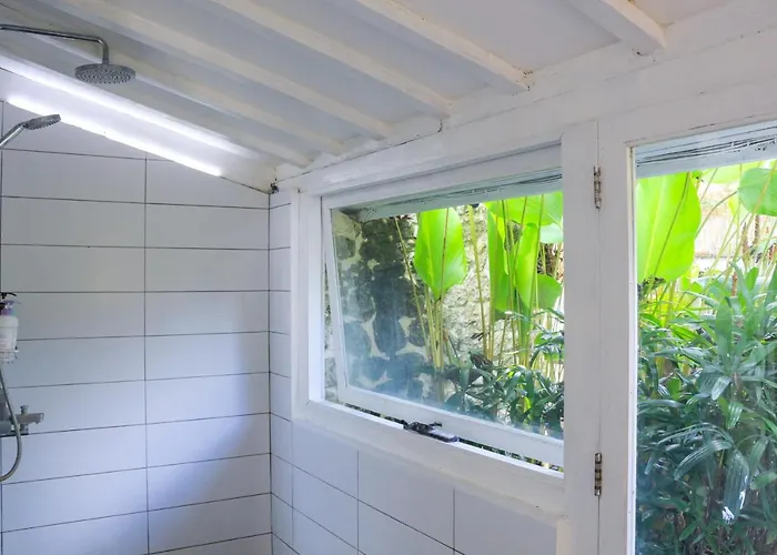 Bed & Breakfast Chanteak Bali - White House 2