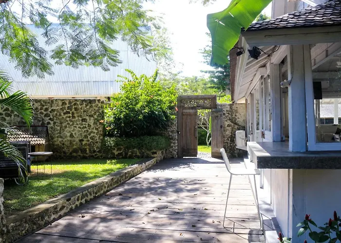Chanteak Bali - White House 2 *