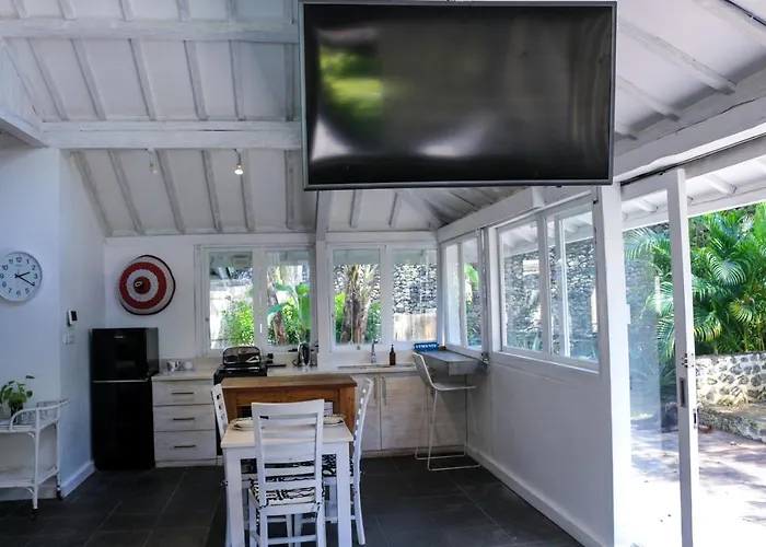 Chanteak Bali - White House 2 *